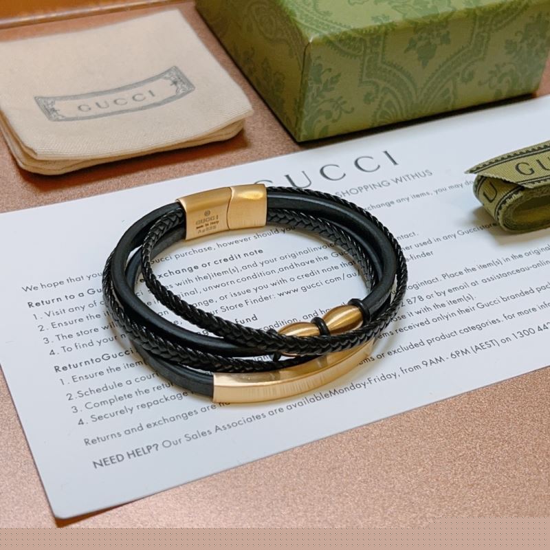 G*u*i bracelets